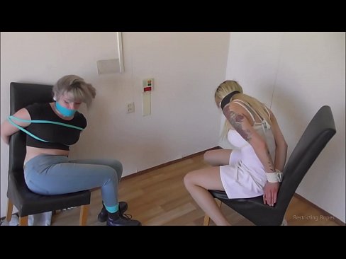 ❤️ E varur / e lidhur dhe e gojës / vajzë në ankth Video anale në sq.hentai-for.ru ❌