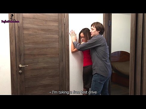 ❤️ Sekserja seksi ngre në mënyrë sensuale pidhin dhe qiset ndërsa shet apartamentin e saj - Krempai Video anale në sq.hentai-for.ru ❌